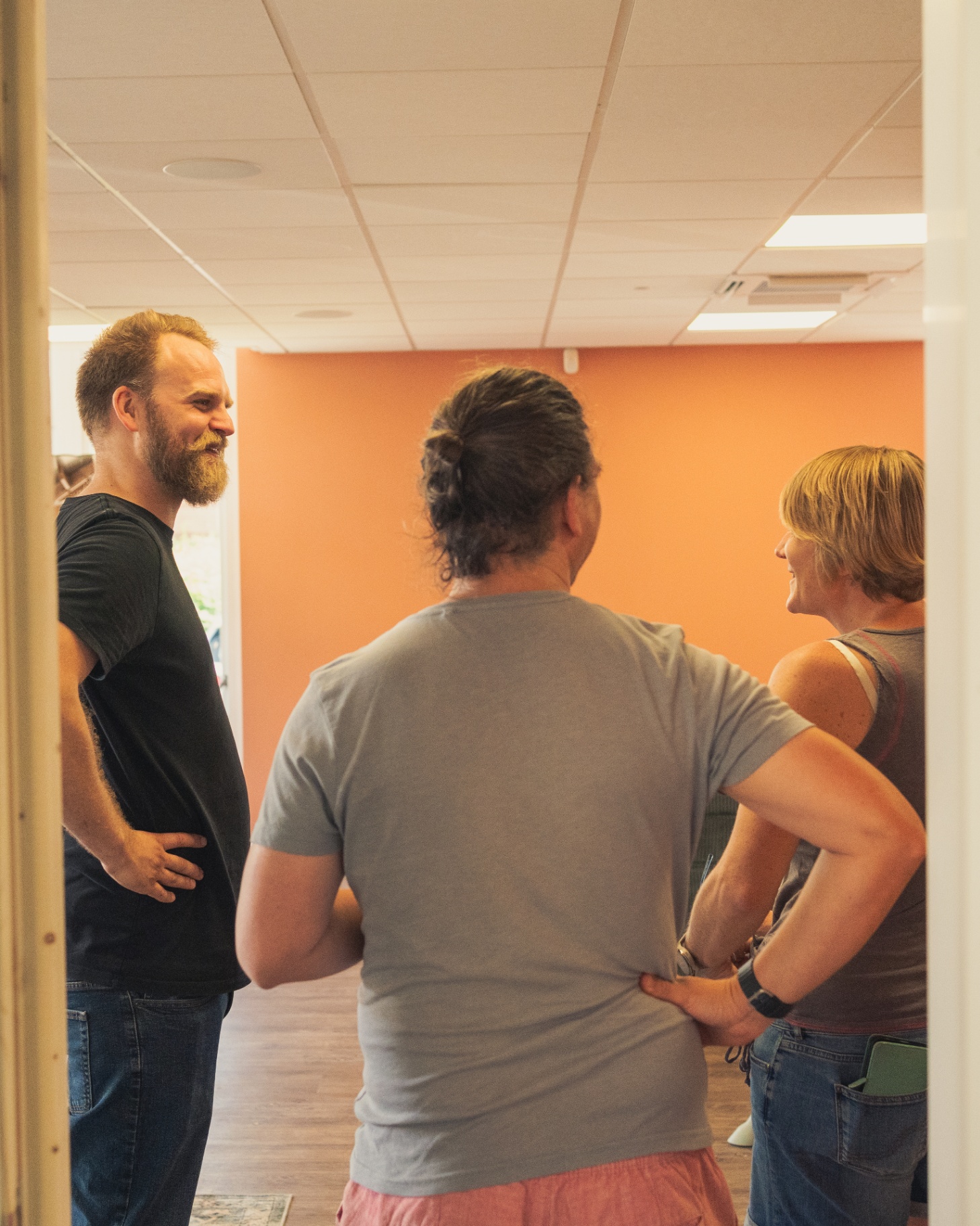 Warm conversations in the lounge